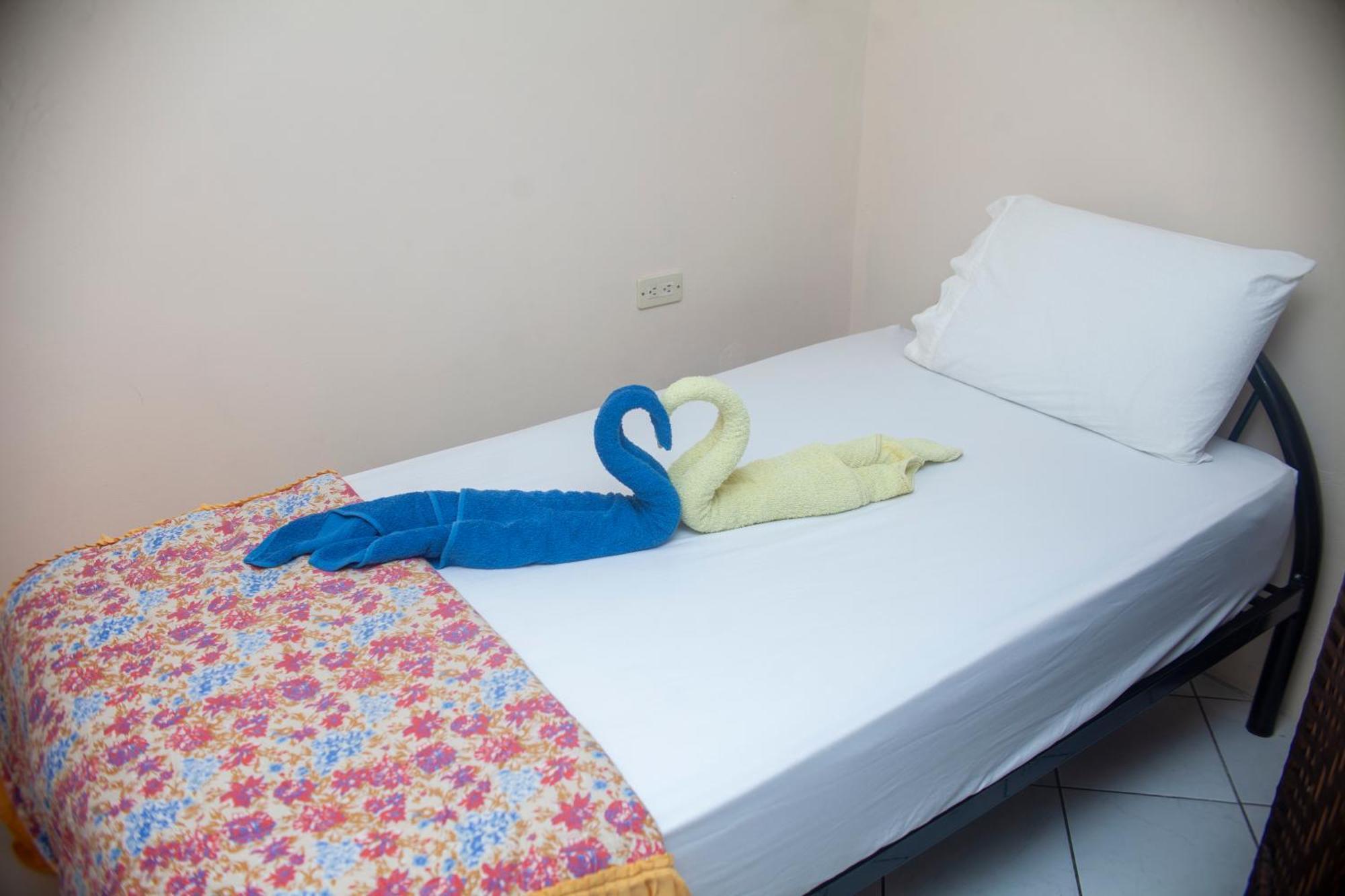 Apartamento Daly 3 Guápiles Exteriör bild